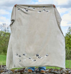 Plaid polaire Au Coeur de la Vallée beige Sylvie Thiriez