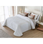 Couvre-lit matelassé et ses housses coussins Candy crème Antilo - Blancollection