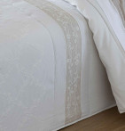Couvre-lit matelassé et ses housses coussins Candy crème Antilo - Blancollection