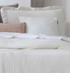 Couvre-lit matelassé Kalinda blanc Antilo - Blancollection