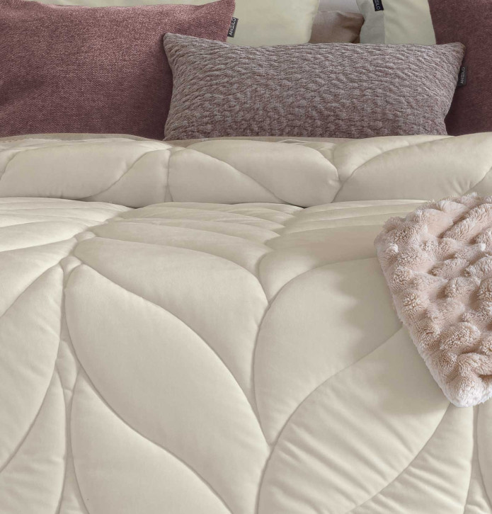Couvre-lit velours matelassé Mimo beige clair Antilo - Blancollection