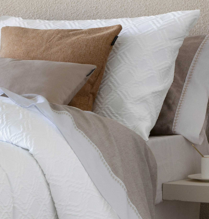 Couvre-lit matelassé Coco blanc Antilo - Blancollection