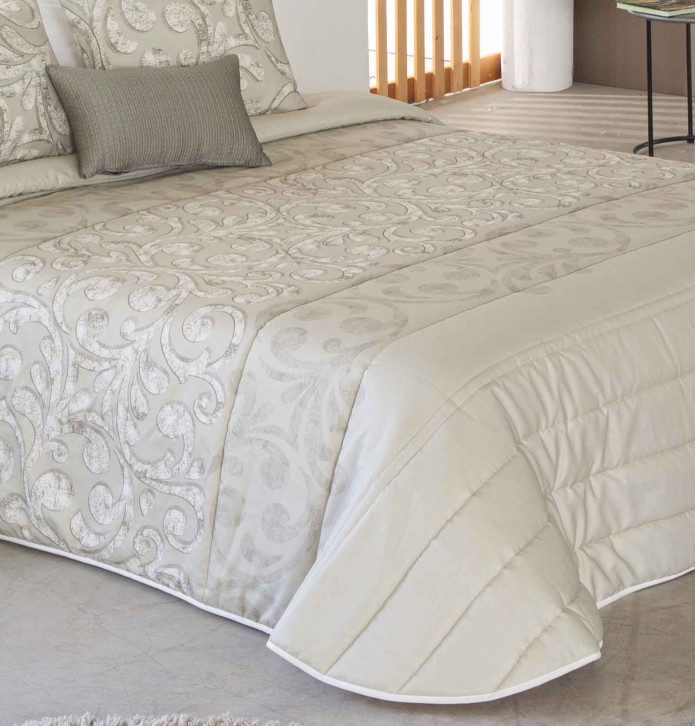 Couvre lit matelassé imprimé Ardal beige Reig Marti - Blancollection