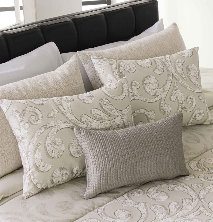 Couvre lit matelassé imprimé Ardal beige Reig Marti - Blancollection