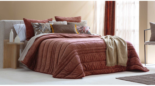 Couleur bordeaux